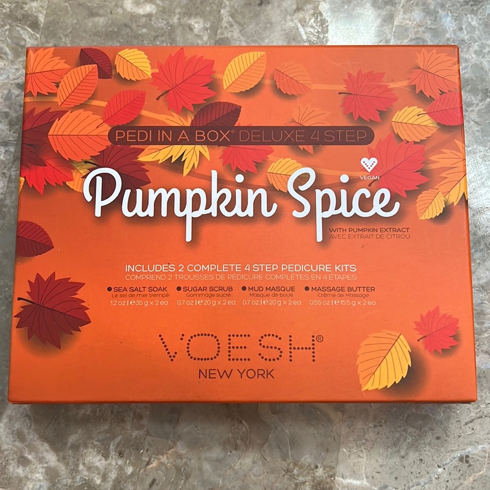 NEW Voesh Pumpkin Spice pedi in a box